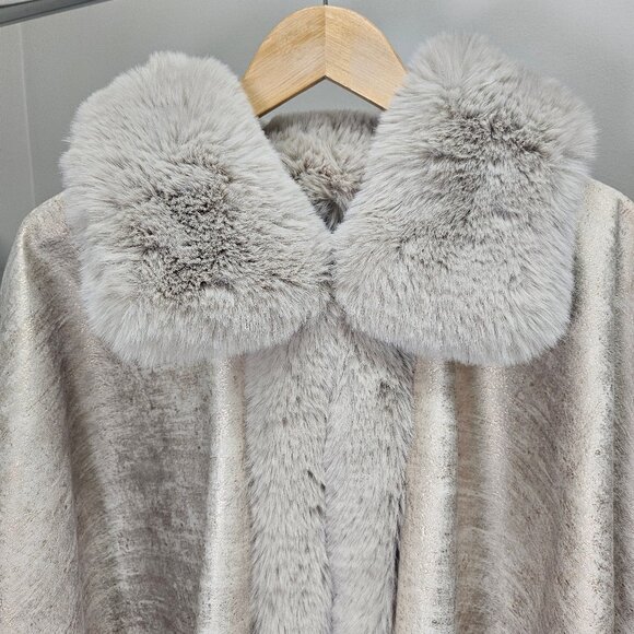 C R Apparel Champagne With Hints of Gold Shimmer Faux Fur Trim Poncho Cape - Picture 2 of 10